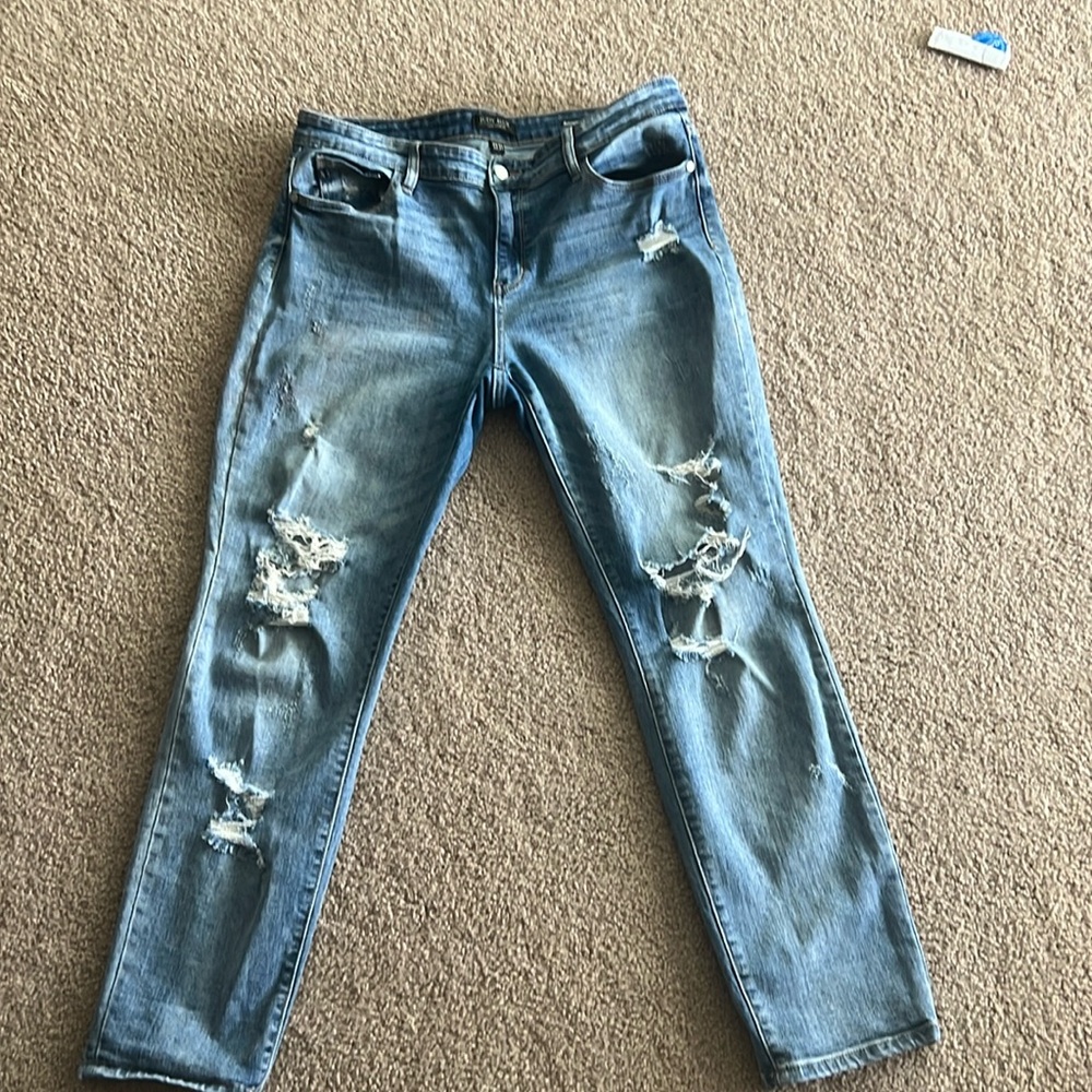 Judy Blue women’s size 13/31 boyfriend fit jeans
